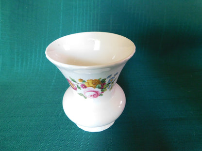Coalport Ludlow 4 inch bud vase no gold trim near mint condition