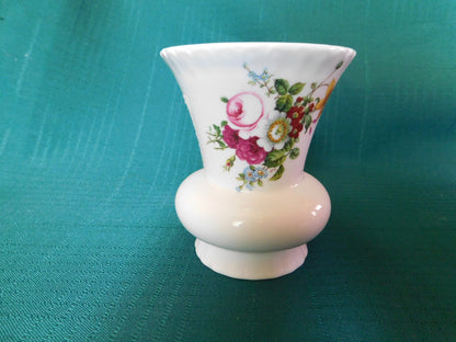 Coalport Ludlow 4 inch bud vase no gold trim near mint condition