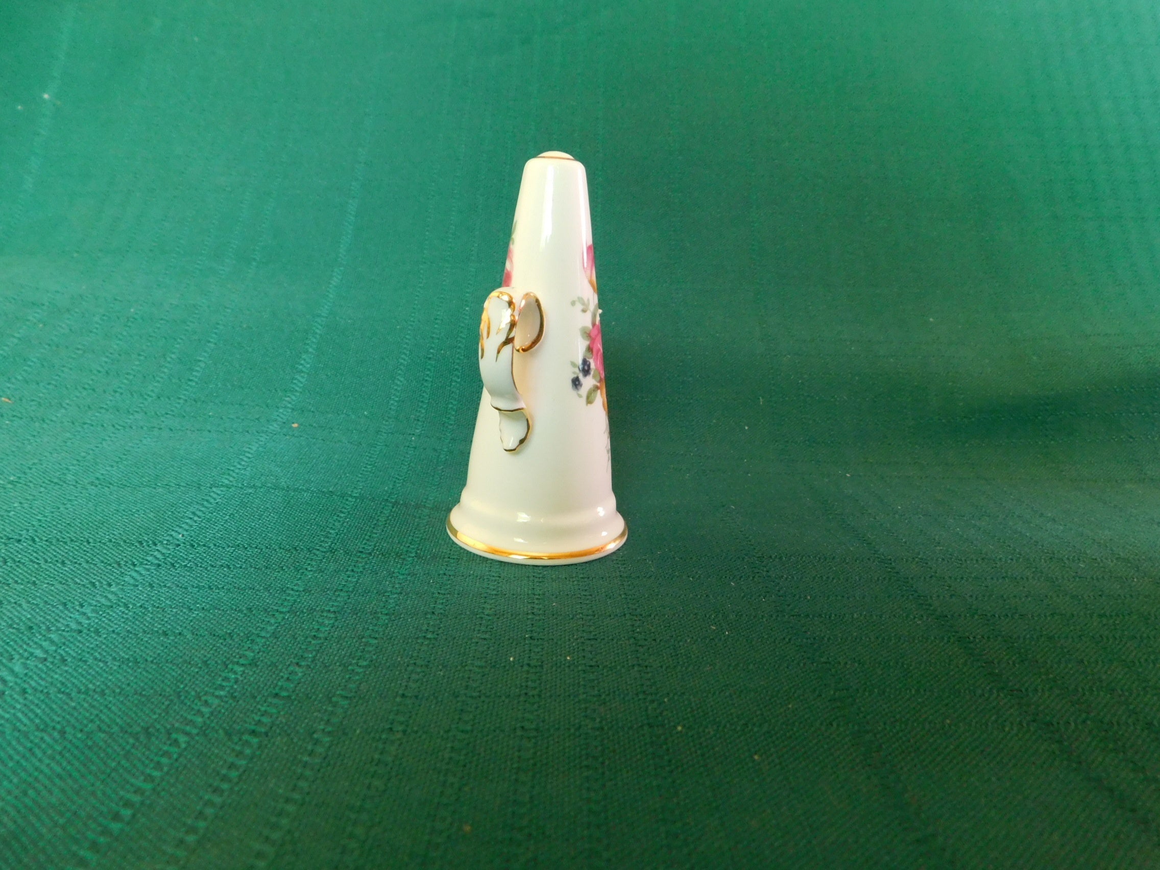 Miniature Porcelain Horn – Hand-Painted Floral Accent with Gold Trim near mint Oakley China