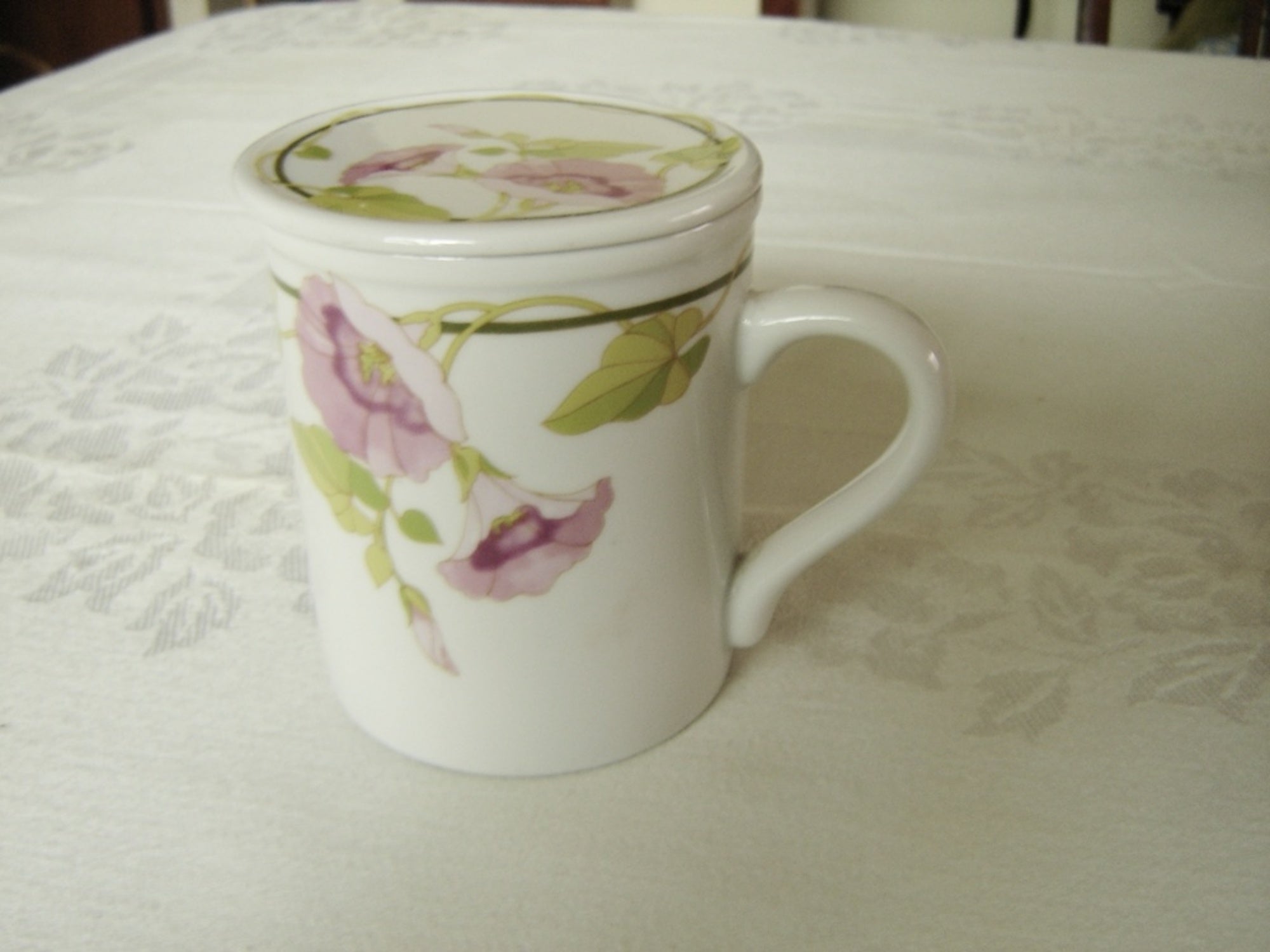 Portsmouth by Toscany lidded mug near mint condition