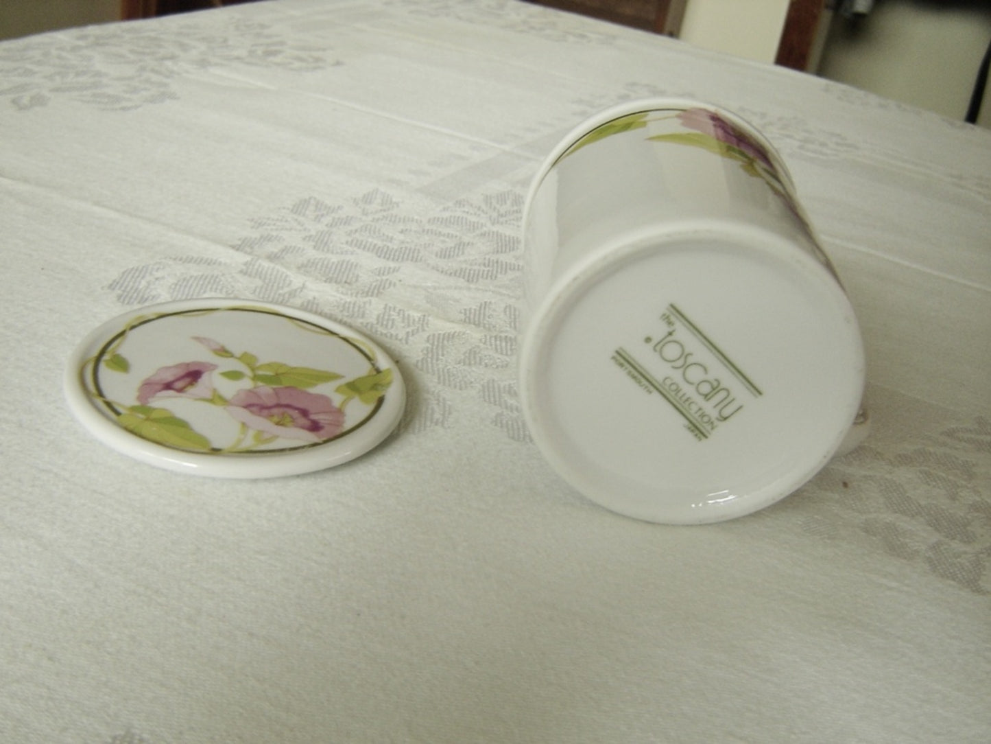 Portsmouth by Toscany lidded mug near mint condition