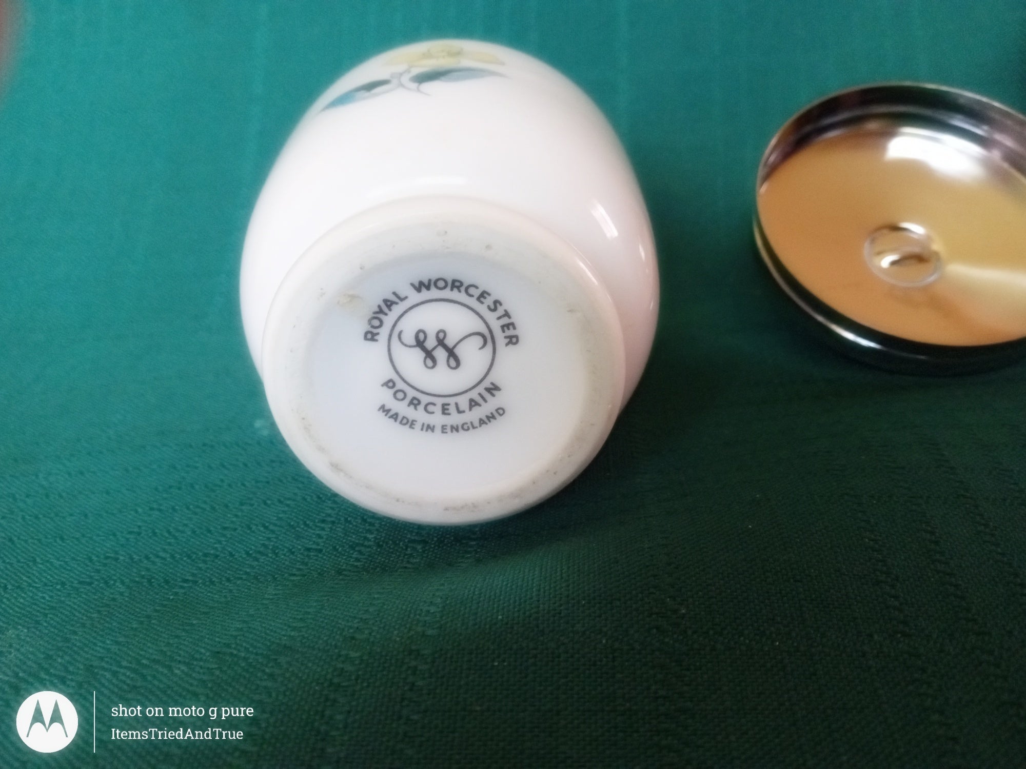 Royal Worcester Lidded Floral Coddler – Vintage England Porcelain Coddler