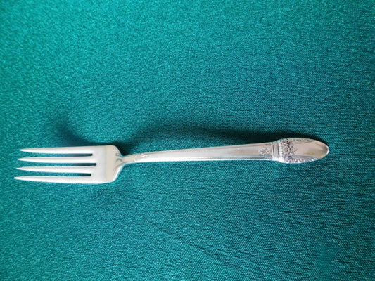 1847 Rogers Bros. First Love (1937) fork (7 inch) VGU