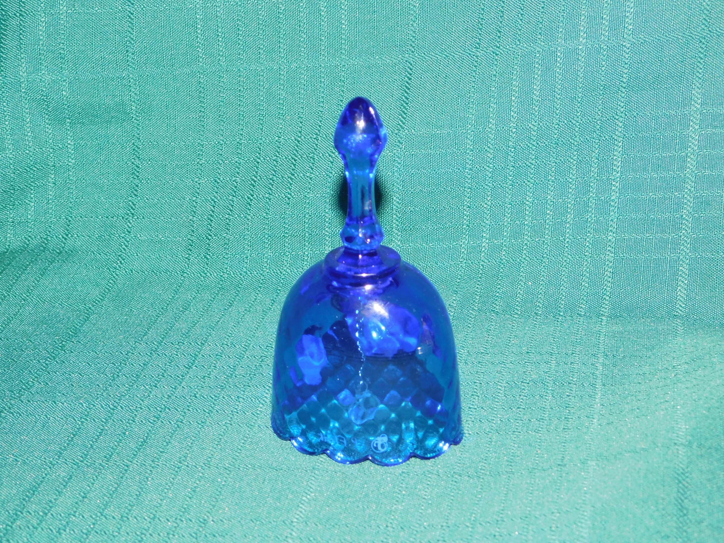 Signed Fenton glass blue bell mint condition with sticker