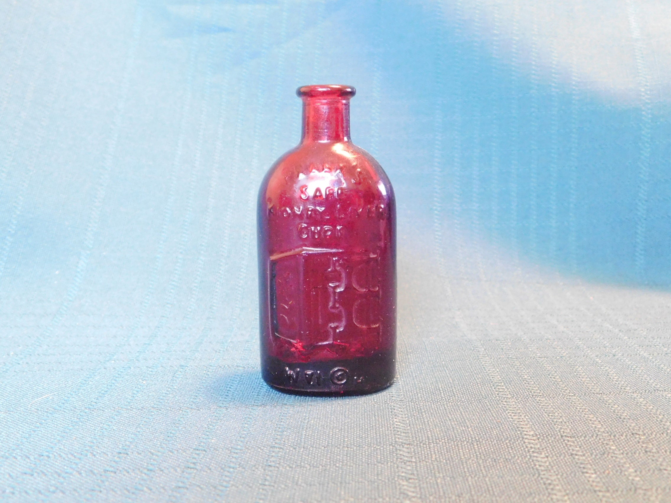 Vintage Frank's Kidney Liver cure ruby bottle mint condition