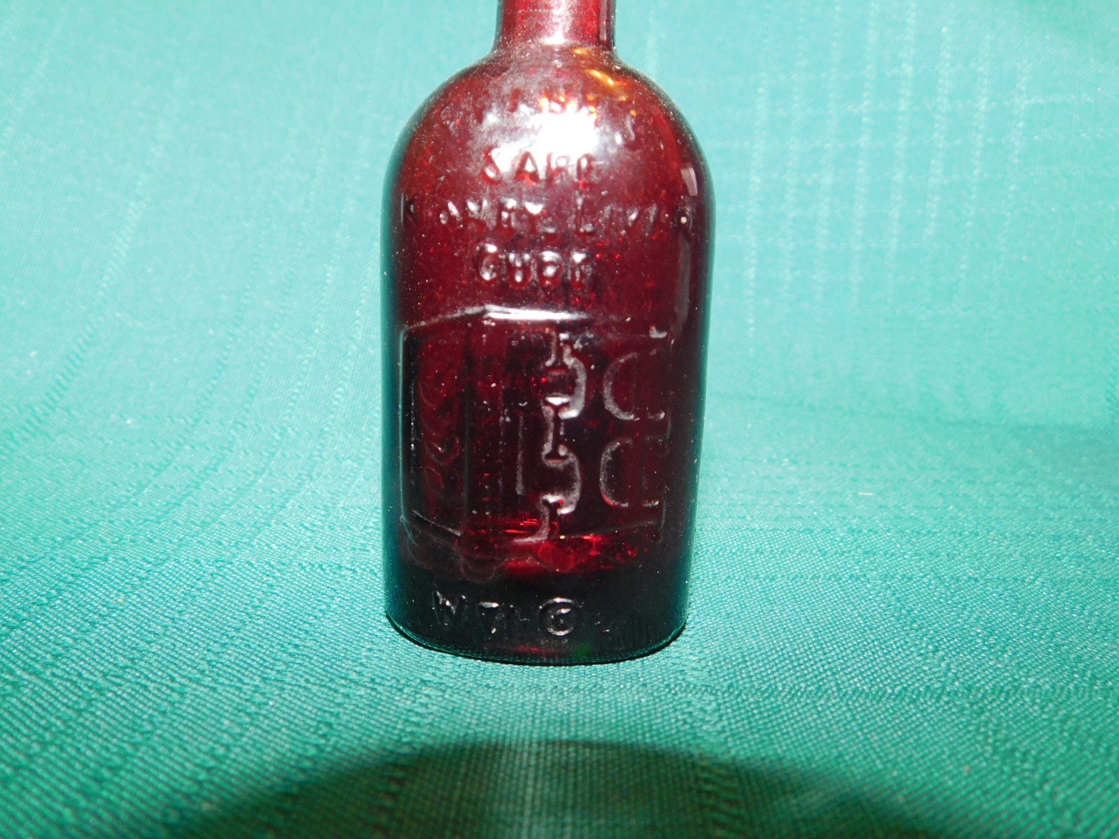 Vintage Frank's Kidney Liver cure ruby bottle mint condition