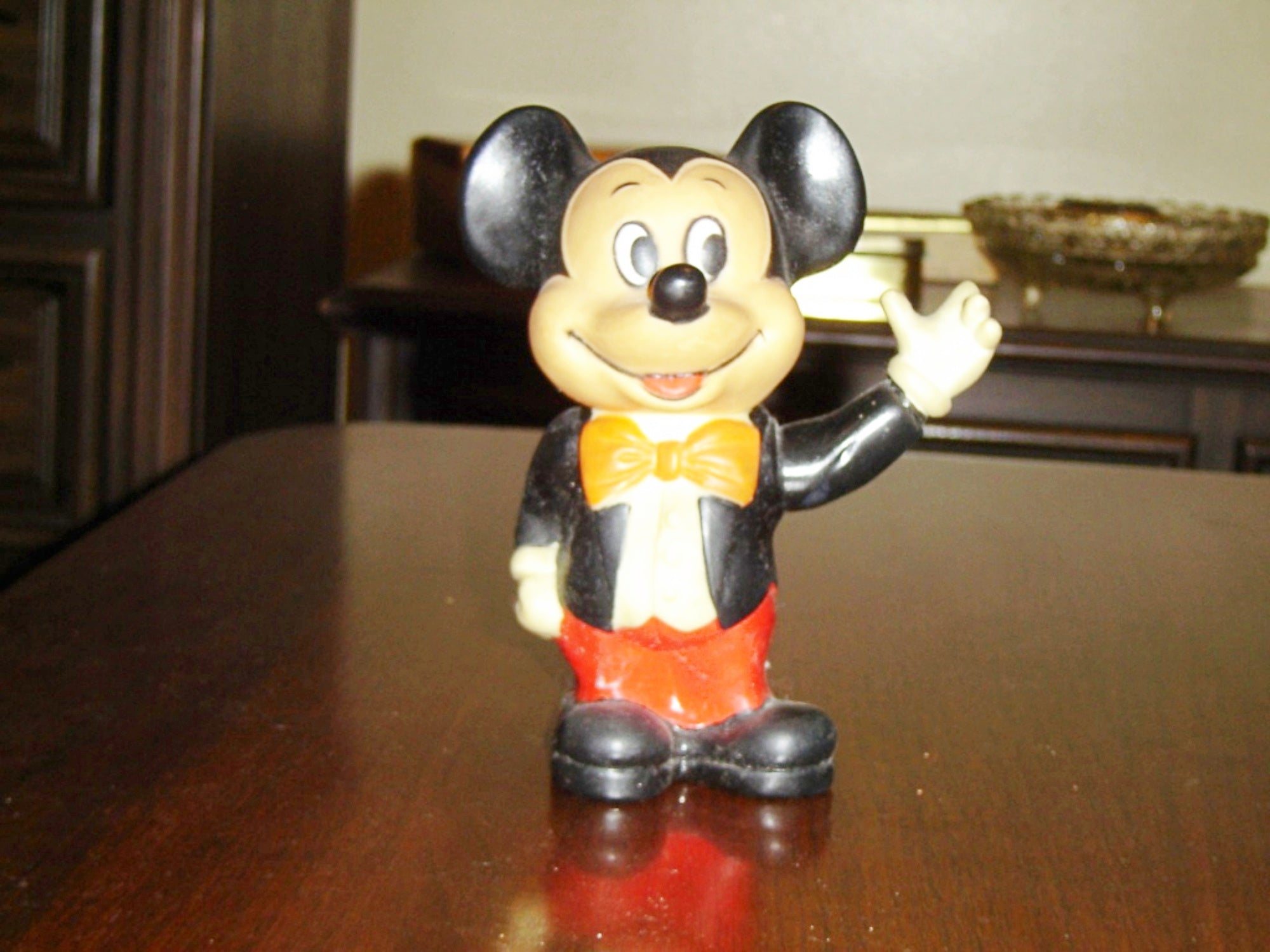Mickey Mouse coin bank VGU