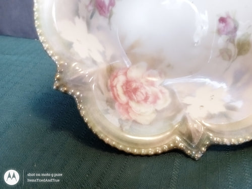 RS Prussia Hand‑Painted Rose Bowl – Antique German Porcelain Footed Dish with Scalloped Rim