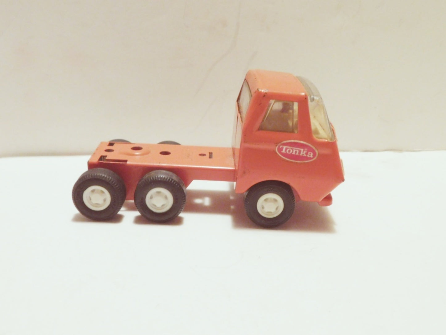 Vintage orange Tonka 55010 semi tractor truck 1970s metal VGU