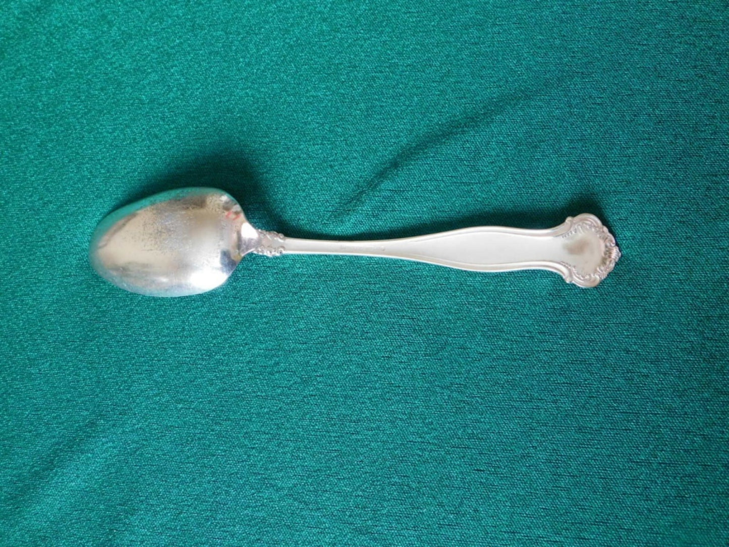 1847 Rogers Avon (1901) tablespoon (serving spoon)