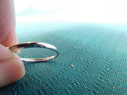 Ladies' sterling silver ring size 9 clear jewel with rectangle side jewels mint condition