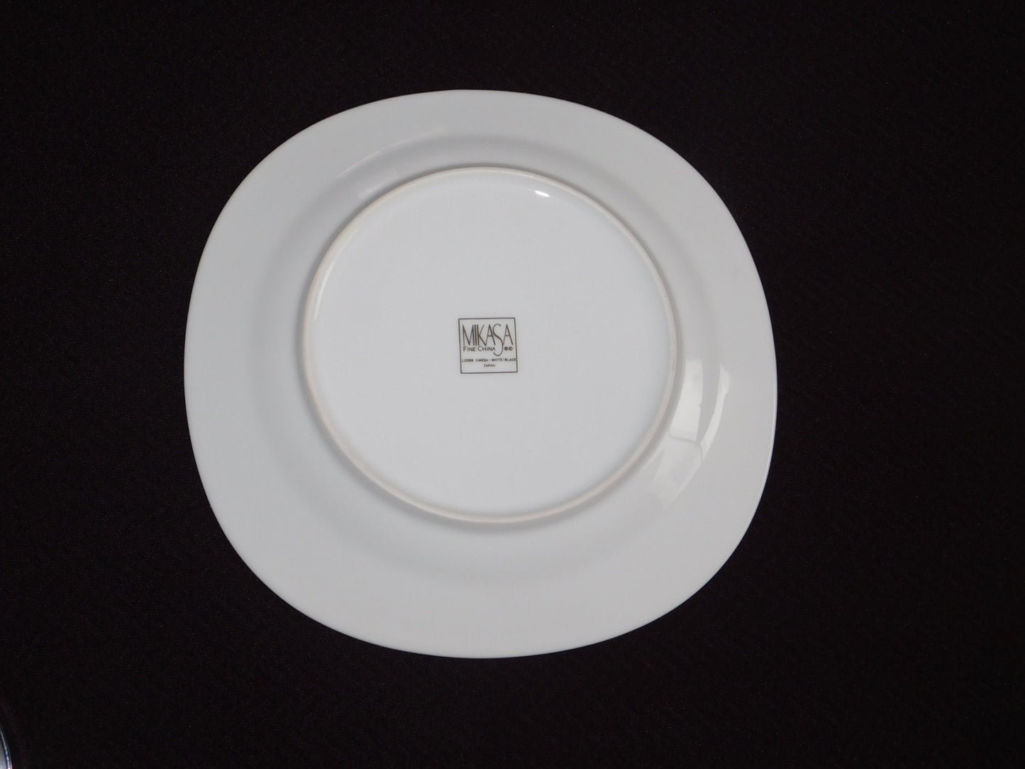 Mikasa Omega (1988) white black salad plate mint condition