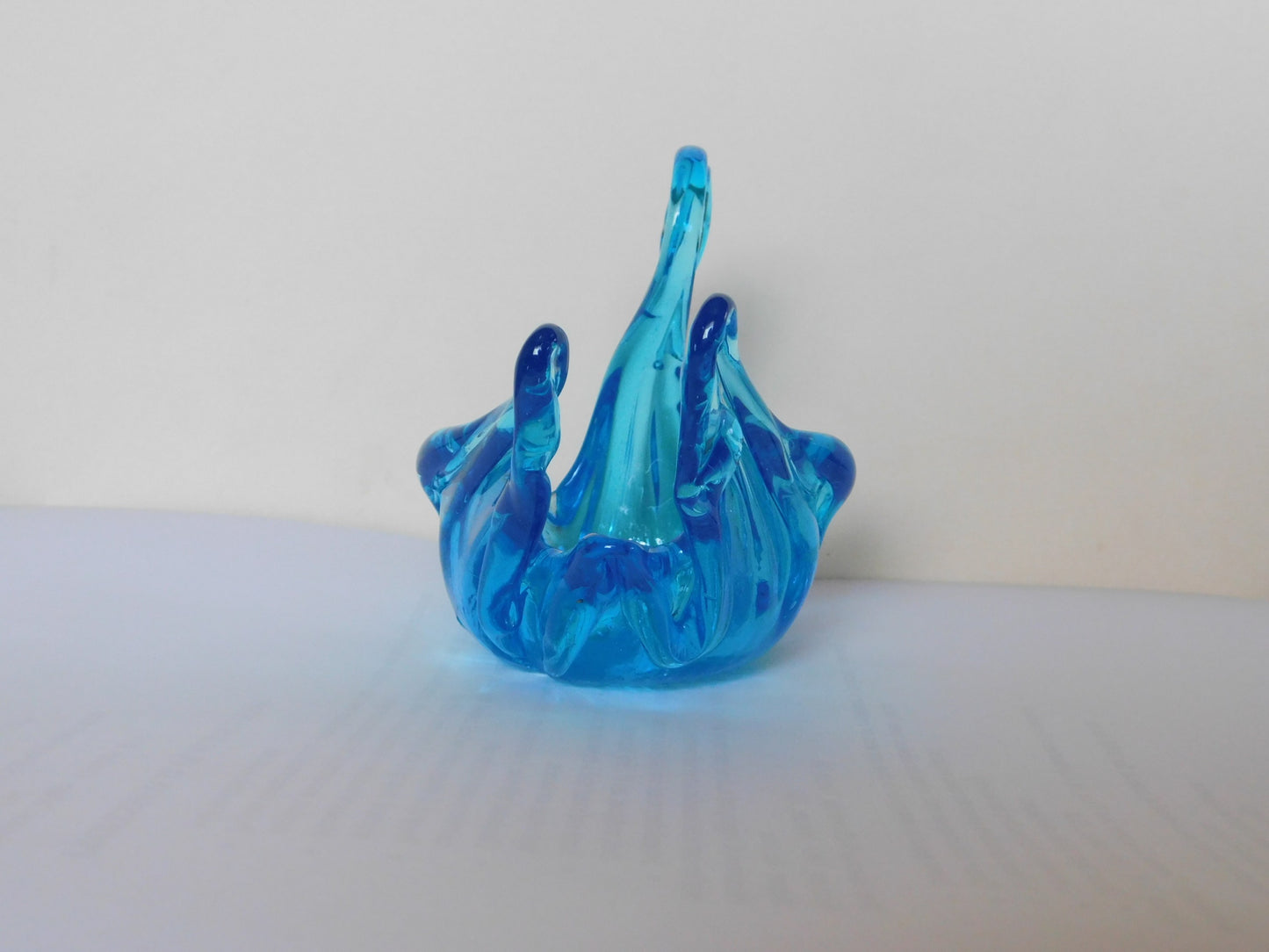 Fenton blue swan candy or trinket dish near mint condition