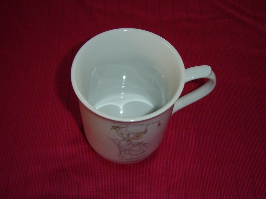 Enesco Precious Moments A Graduation Prayer mug 1985 VGU