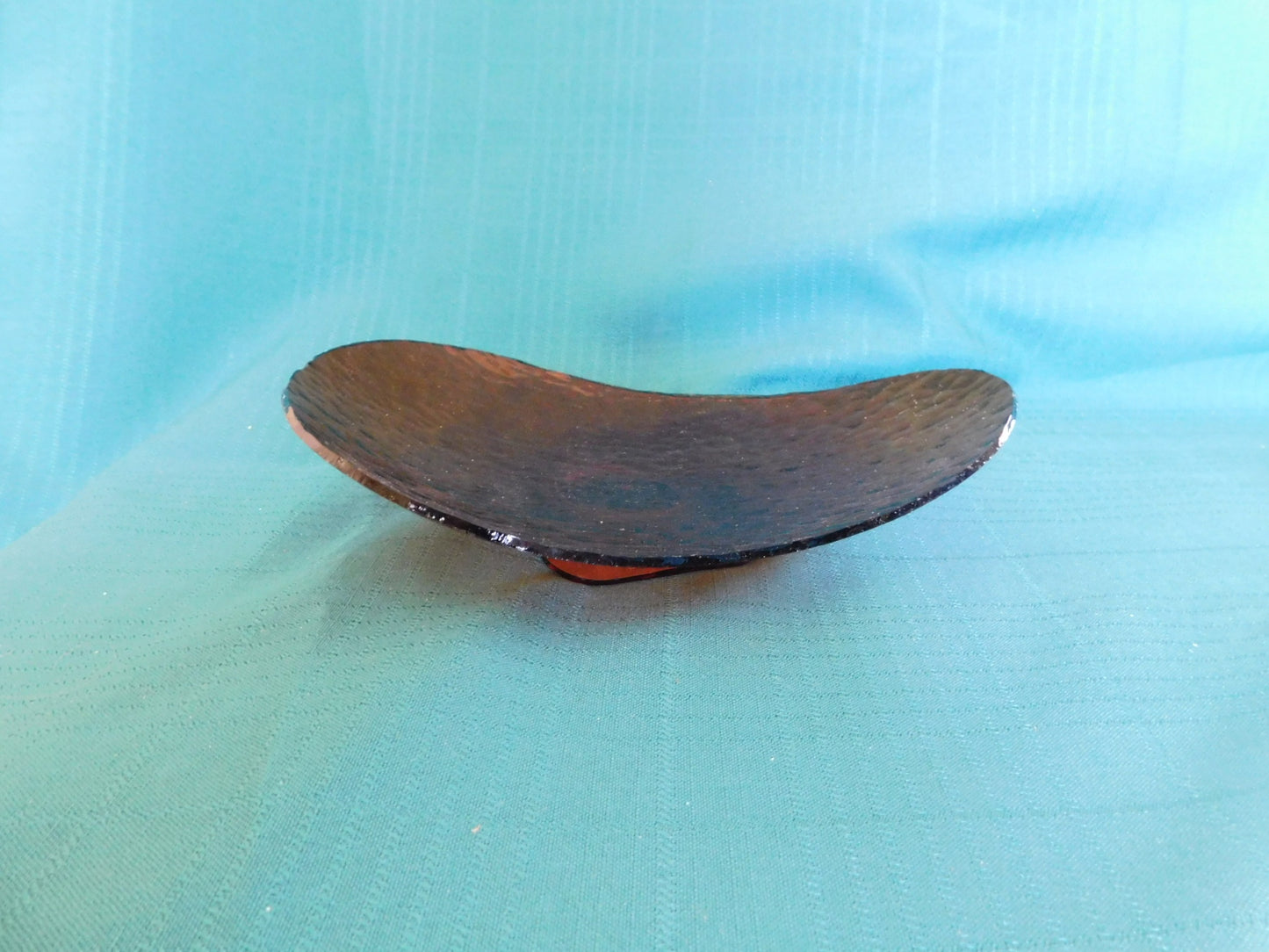 Oval hammered finish amber dish