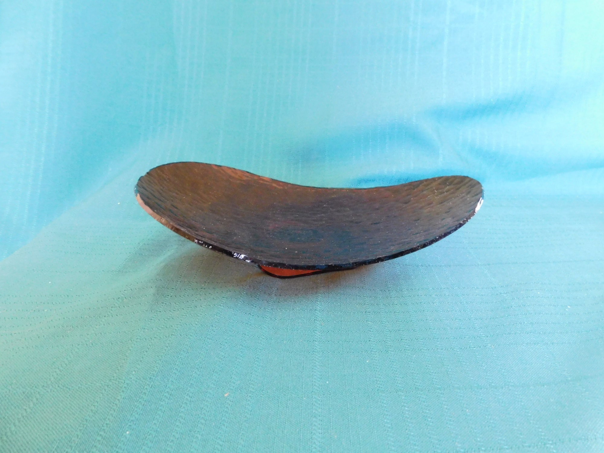 Oval hammered finish amber dish