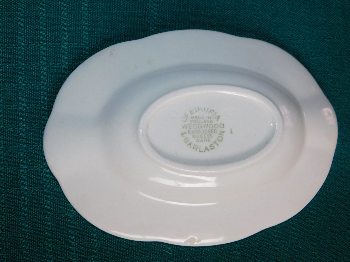 Wedgwood lavender on cream (1930) oval ashtray mint condition