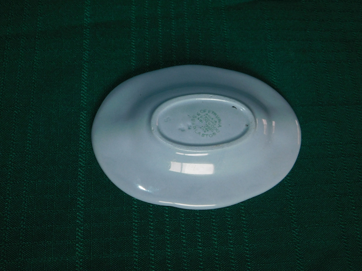 Wedgwood cream on lavender (1957) oval ashtray mint condition