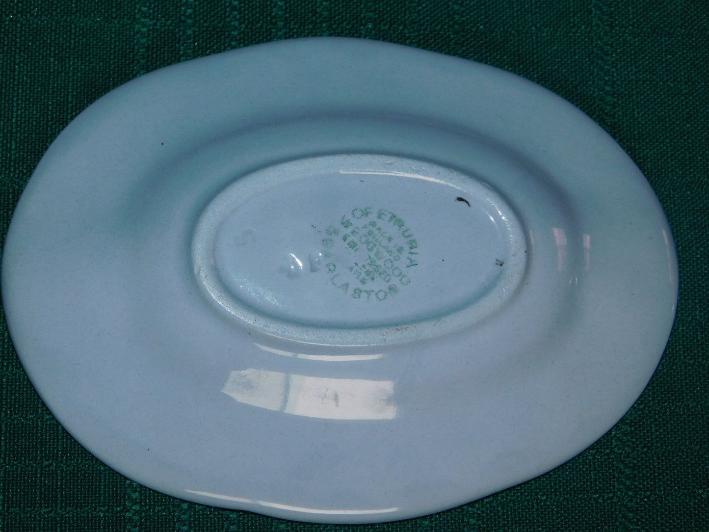 Wedgwood cream on lavender (1957) oval ashtray mint condition