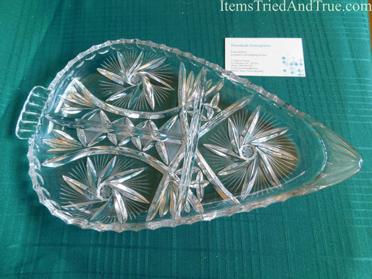 Pinwheel crystal divided heart shape handled condiment dish