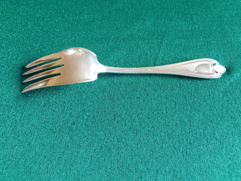 1847 Rogers Triple Old Colony (1911) Medium Solid Cold Meat Serving Fork