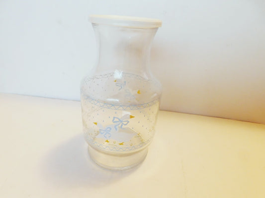 Retro look lidded glass storage container with Goose pattern near mint condition