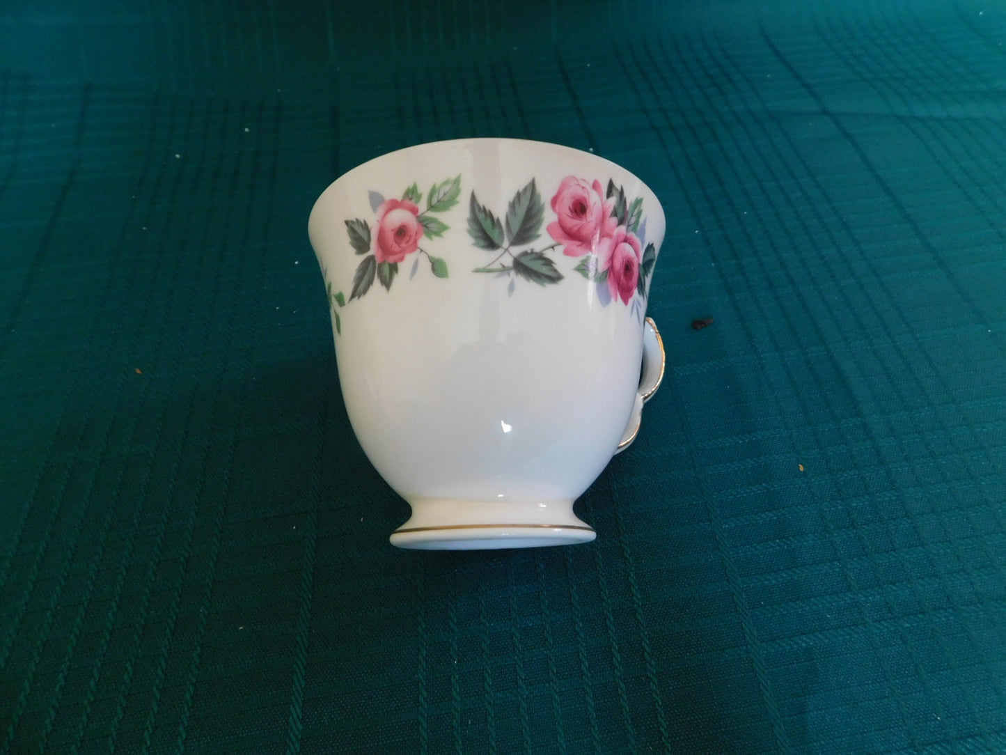 Queen Anne 8343 pink Rose teacup VGU