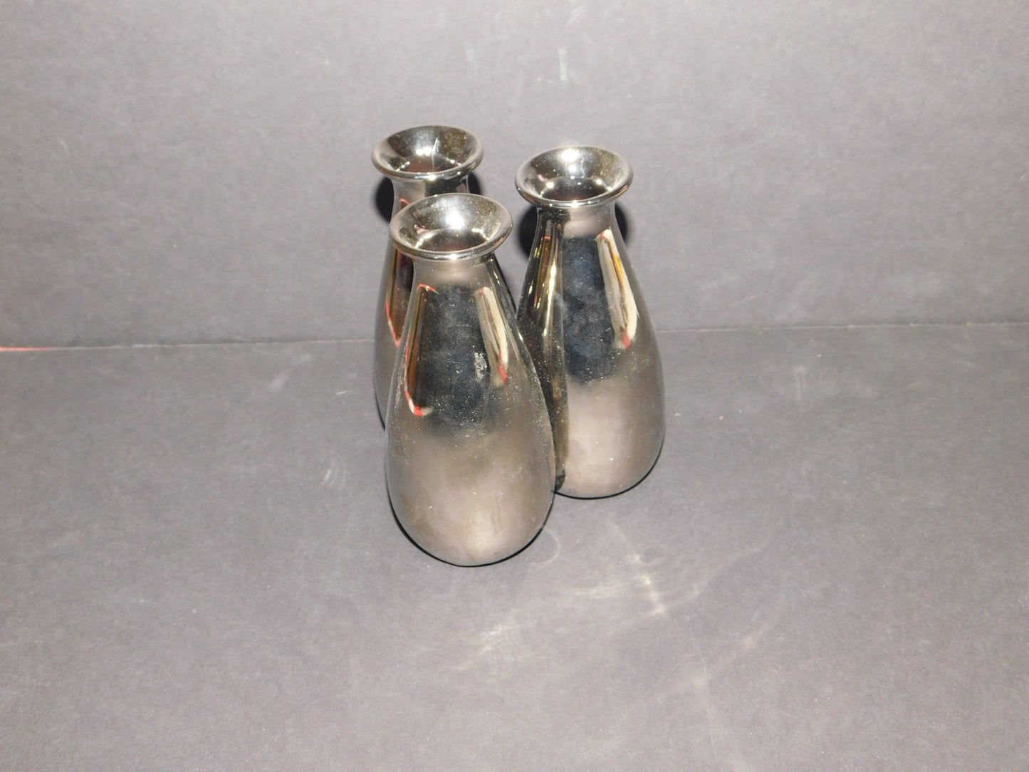 3 section chrome or stainless bud vase near mint condition