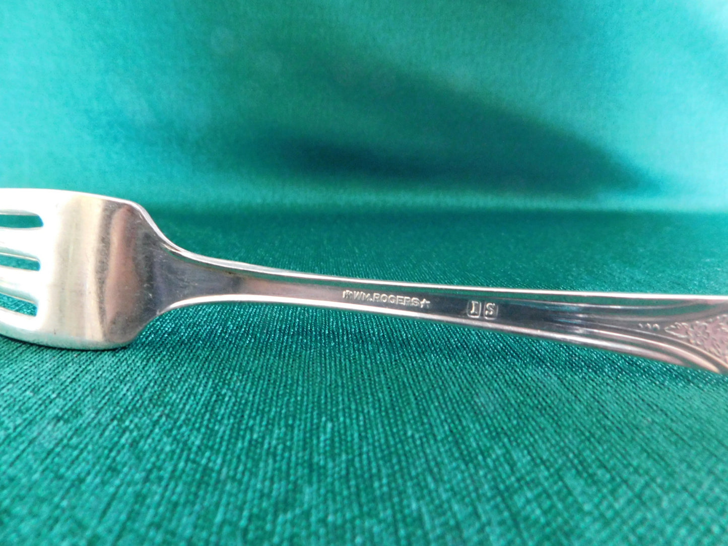 Wm. Rogers Mary Lou-Devonshire (1938) silverplate fork GUC