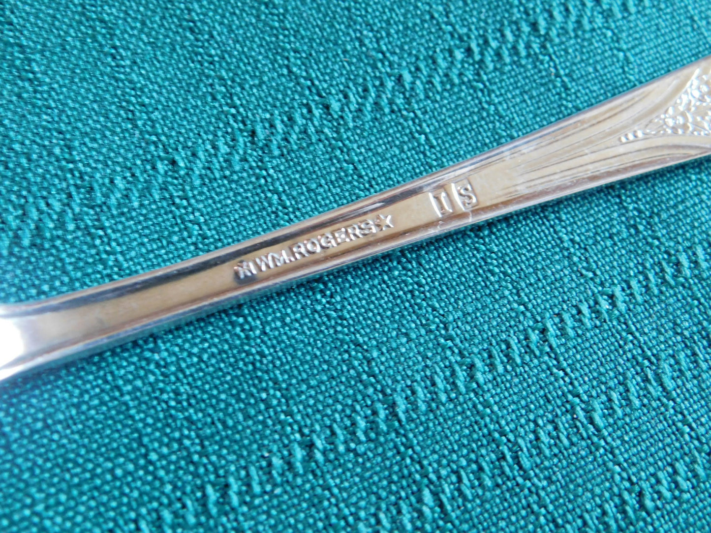 Wm. Rogers Mary Lou-Devonshire (1938) silverplate teaspoon VGU