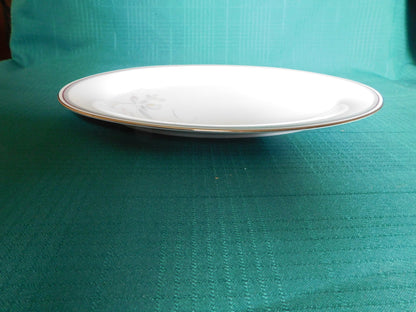 Noritake Malverne 3501 (1983) 14 inch oval platter near mint condition