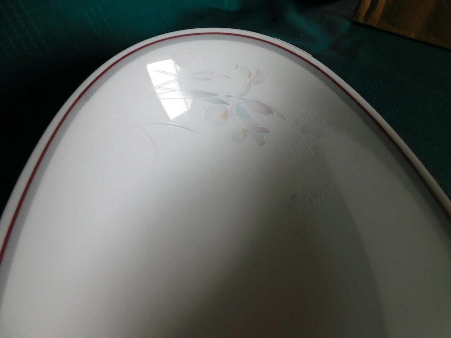 Noritake Malverne 3501 (1983) oval vegetable bowl near mint condition