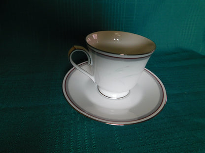 Noritake Malverne 3501 (1983) cup and saucer near mint condition
