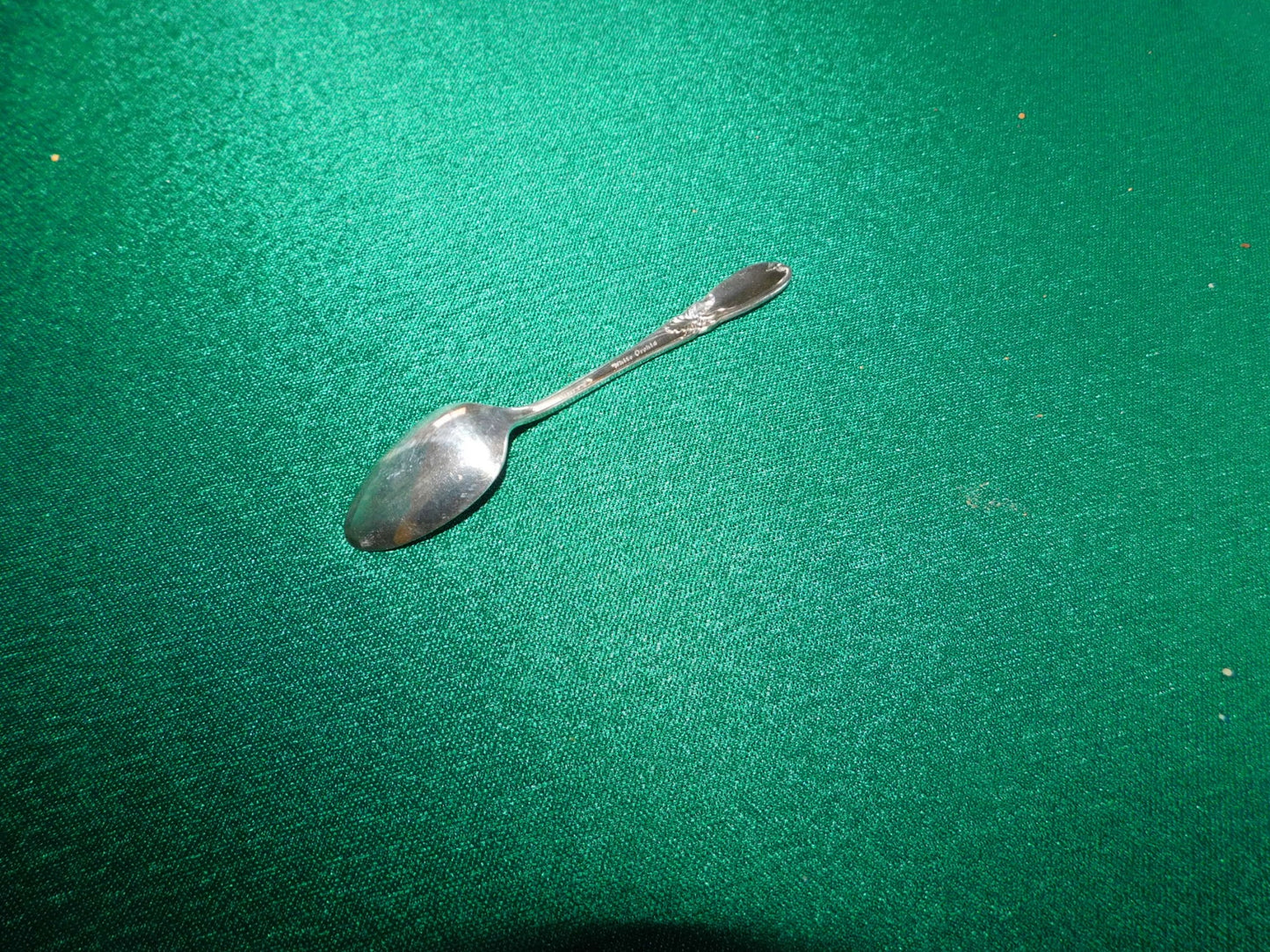 Community White Orchid (1953) demitasse spoon near mint condition