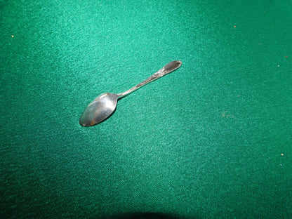 Community White Orchid (1953) demitasse spoon near mint condition