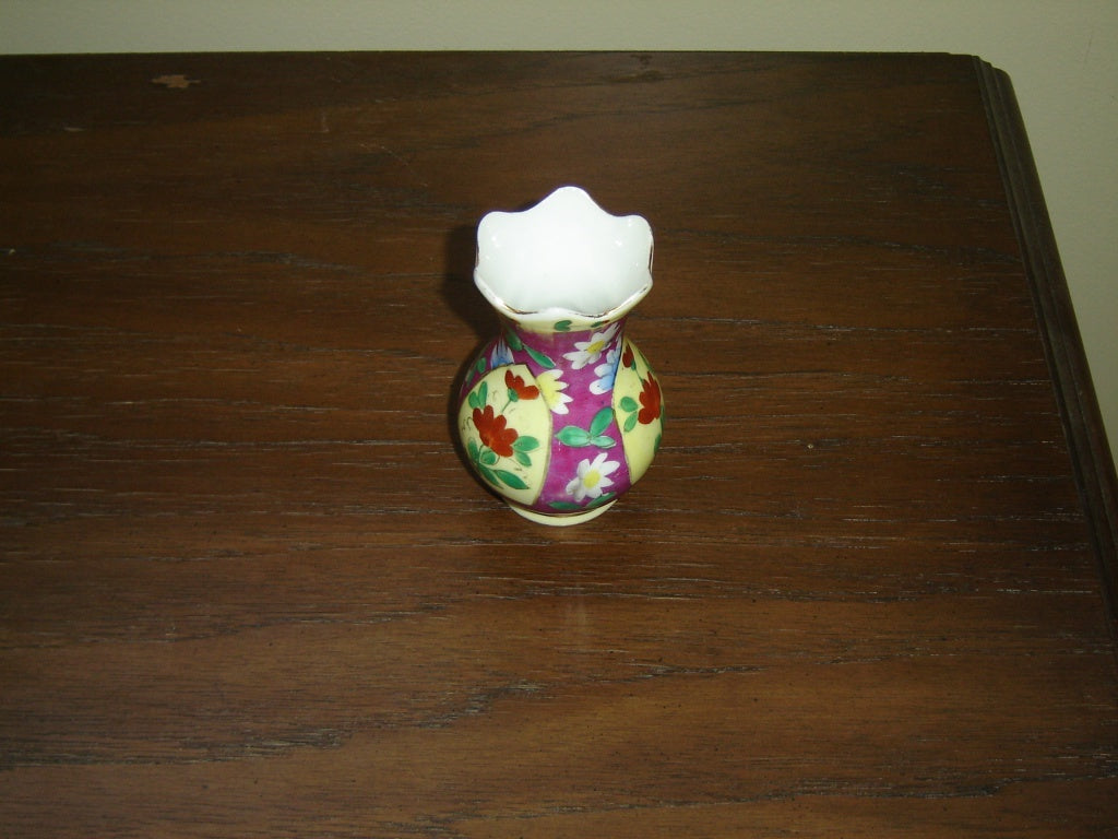 Vintage small purple yellow cameo floral vase VGU