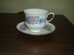 Queen Anne 8543 pink blue flowers cup and saucer mint condition