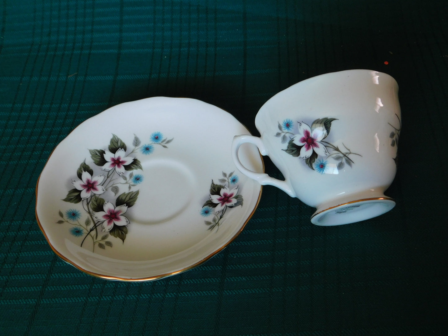 Royal Vale 8172 footed cup and saucer near mint condition