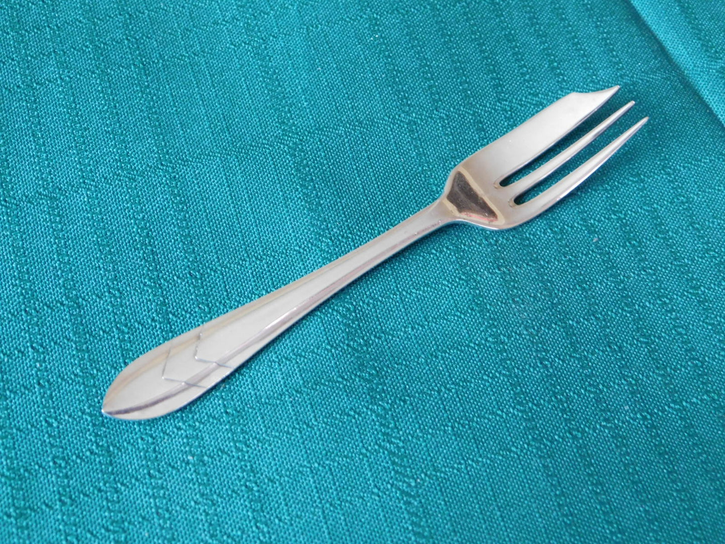 Vintage England silverplate pie fork VGU