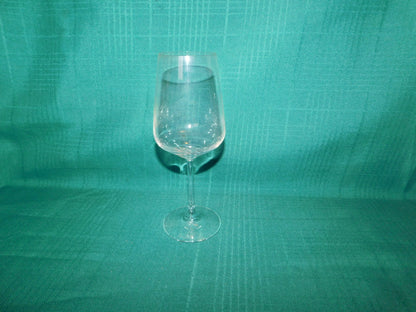 Spiegelau crystal red wine clear plain stemware glass near mint condition