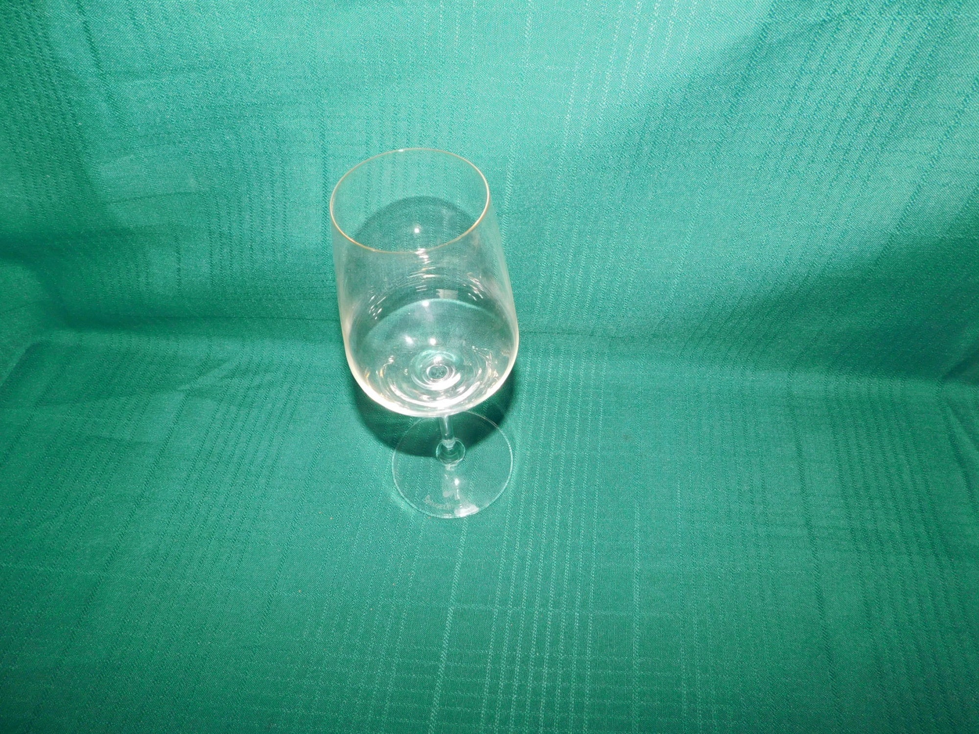 Spiegelau crystal red wine clear plain stemware glass near mint condition