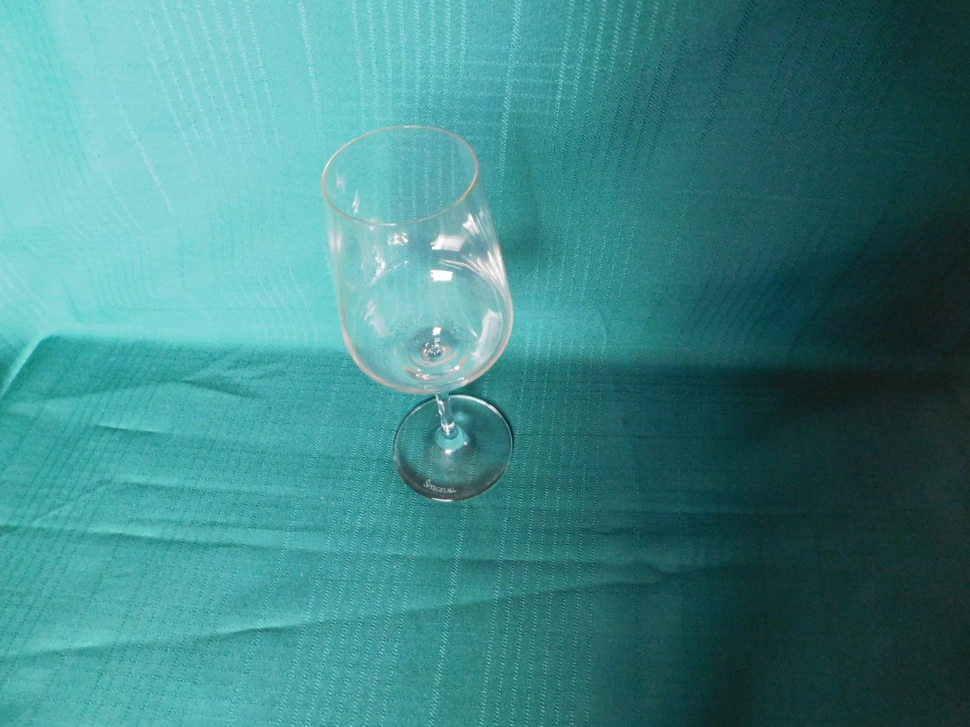 Spiegelau crystal red wine clear plain stemware glass near mint condition