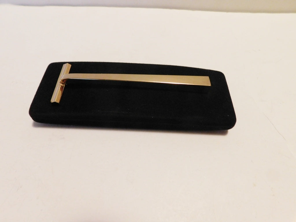 Brand new 24 kt gold plated Schick Razor handle with original case