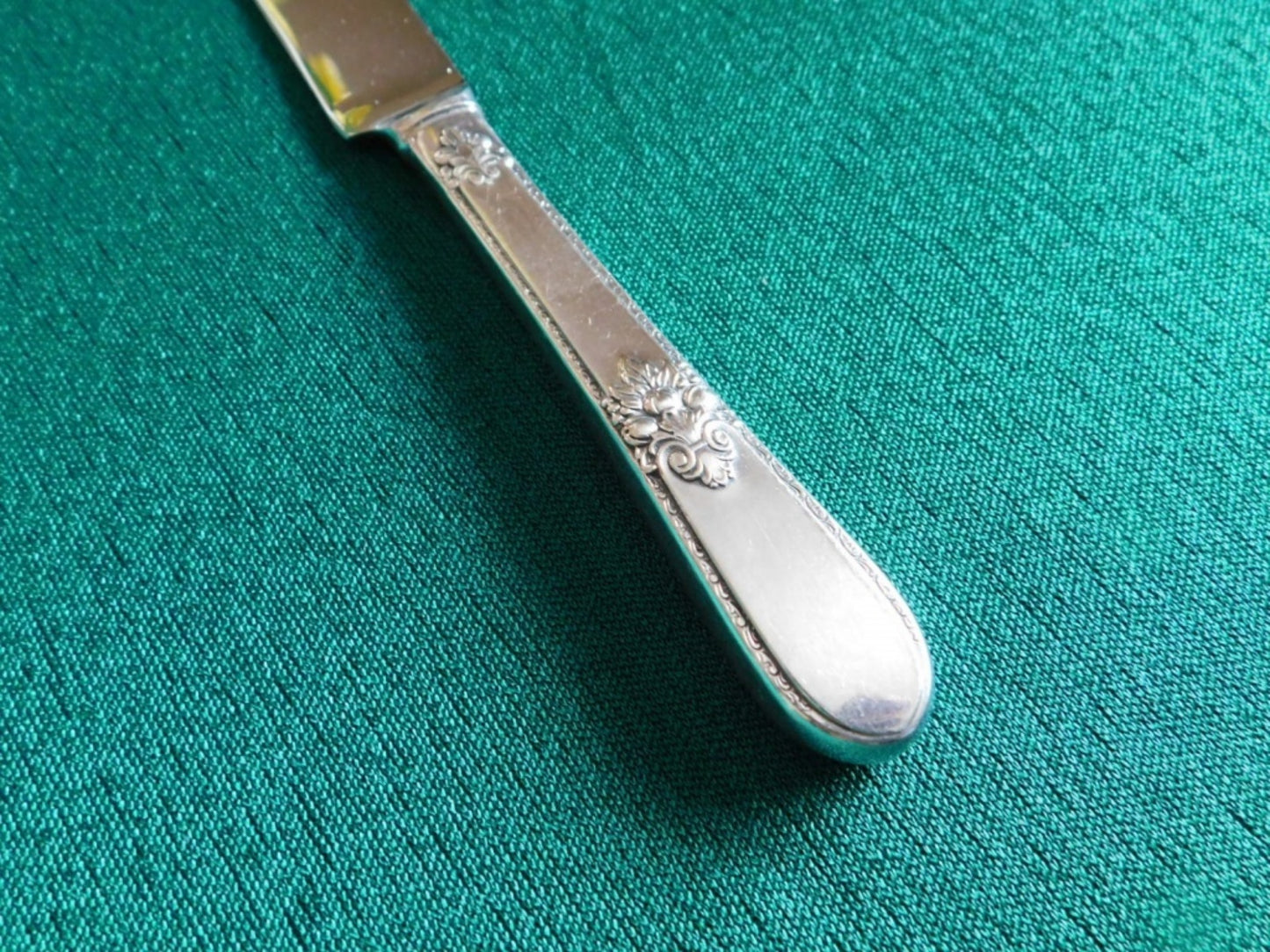 1847 Rogers Bros. Adoration (1930) New French Hollow knife VGU