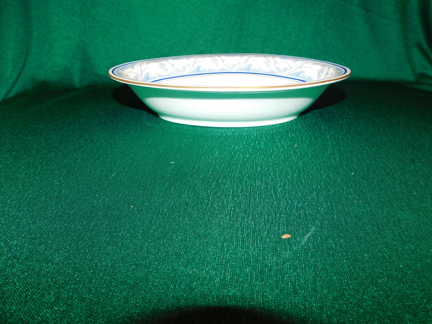 Royal Doulton Tewksbury H4793 (1940) 10 inch oval vegetable bowl VGU