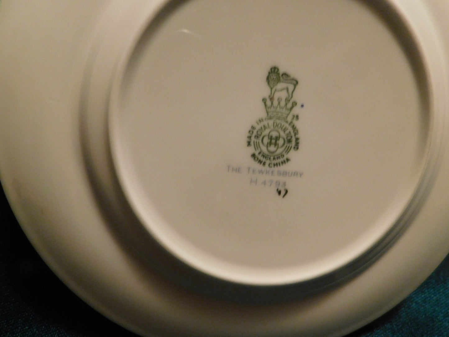 Royal Doulton The Tewkesbury H4793 (1940) bread and butter plate VGU