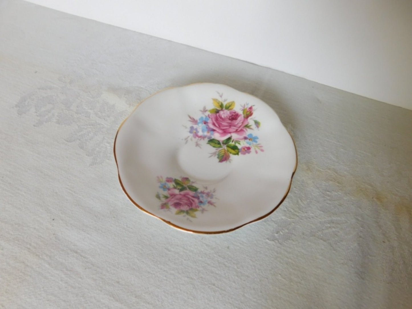 Clare pink blue purple saucer VGU