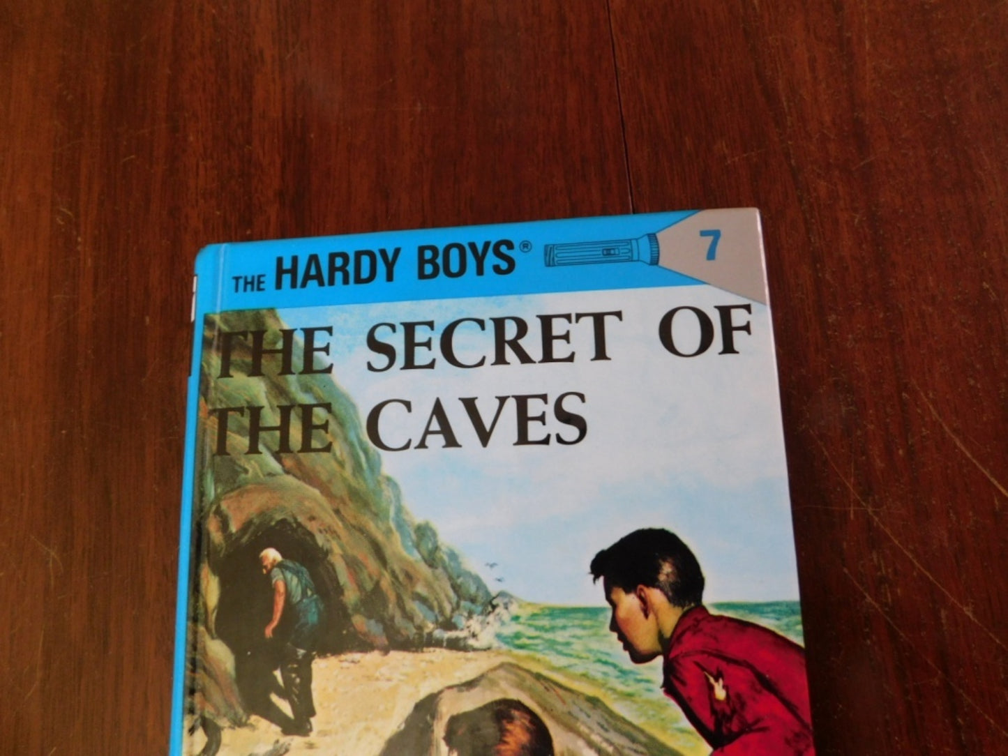 Hardy Boys hardcover book Secret of the Caves Flashlight Edition No 7 (1992) NMC