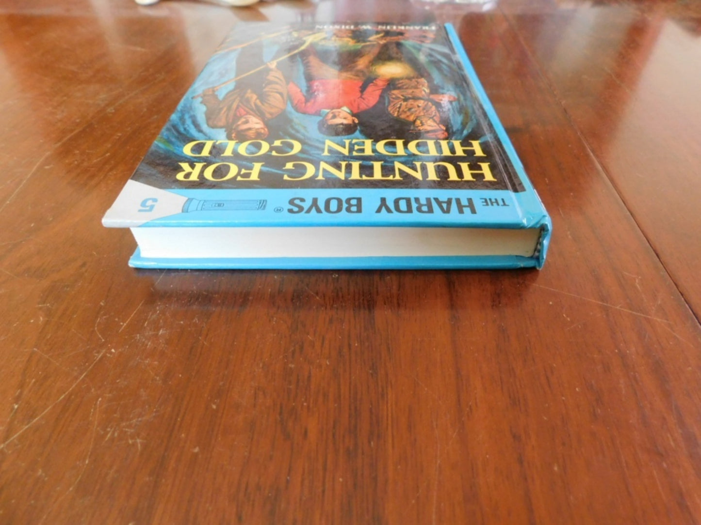 Hardy Boys hardcover book Hunting for Hidden Gold Flashlight Edition No 5 NMC