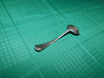 Birks Regency Plate Old English (1997) mayonnaise ladle VGU